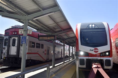 Person dies after being hit by Caltrain in Palo Alto